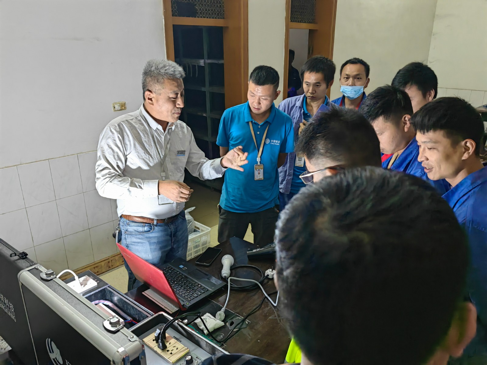 开云手机官方网站科技为中移铁通有限公司进行安全用电培训